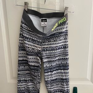 nike pro patterned leggings